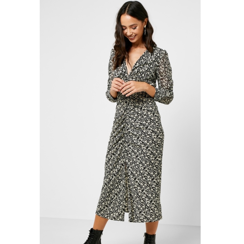 TOPSHOP Ruched Detail V-Neck Dress